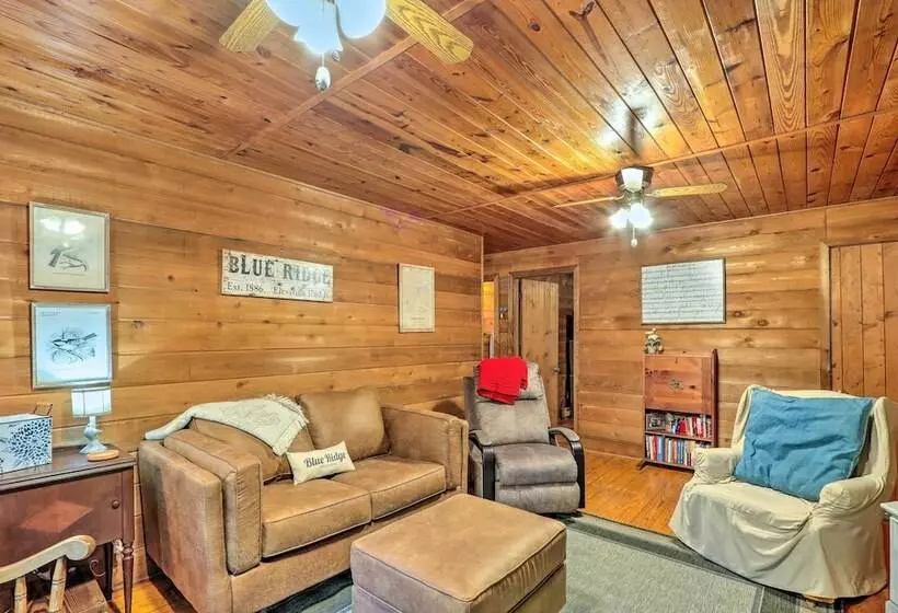 Idyllic Blue Ridge Cabin ~ 1 Mi To Downtown!