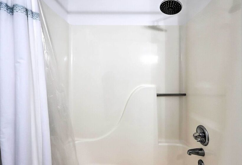 Immaculate Suwanee House W/ Pool & Game Room!