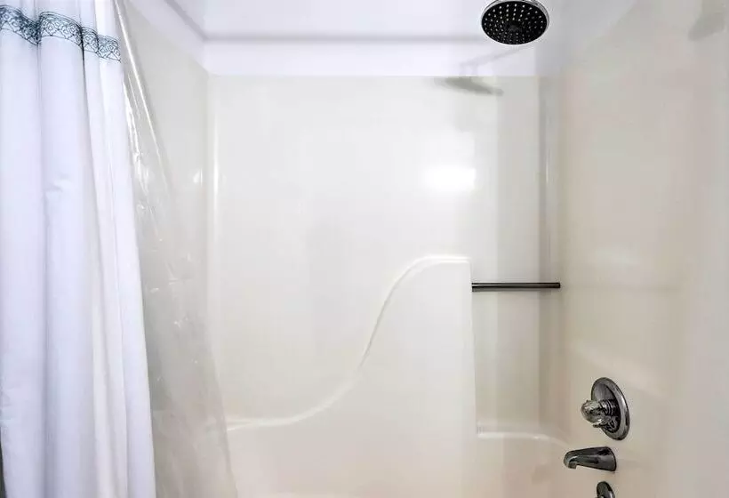 Immaculate Suwanee House W/ Pool & Game Room!