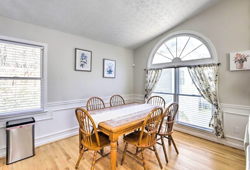 Immaculate Suwanee House W/ Pool & Game Room!