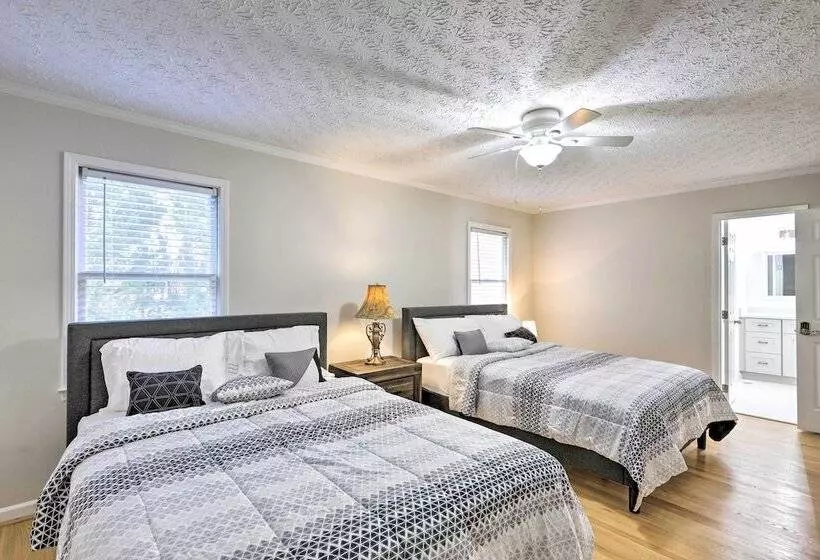 Immaculate Suwanee House W/ Pool & Game Room!