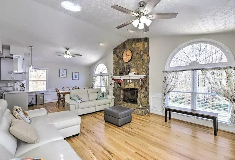 Immaculate Suwanee House W/ Pool & Game Room!
