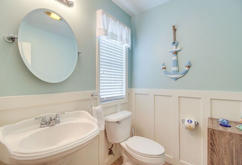 Lovely Tybee Island Home W/ Deck < 1 Mi To Beach!