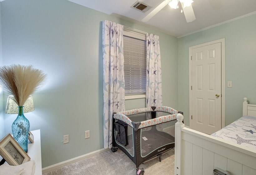 Lovely Tybee Island Home W/ Deck < 1 Mi To Beach!