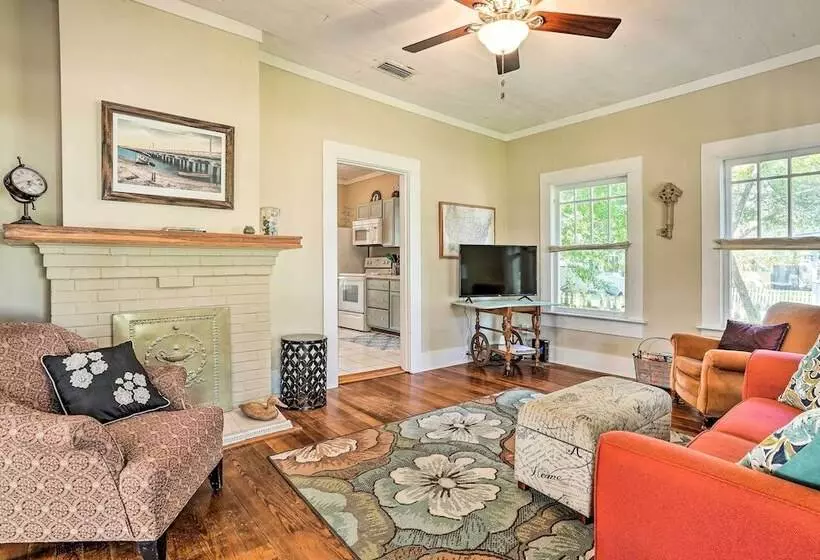 Moon Pie Cottage  Near Dtwn Ocean Springs!