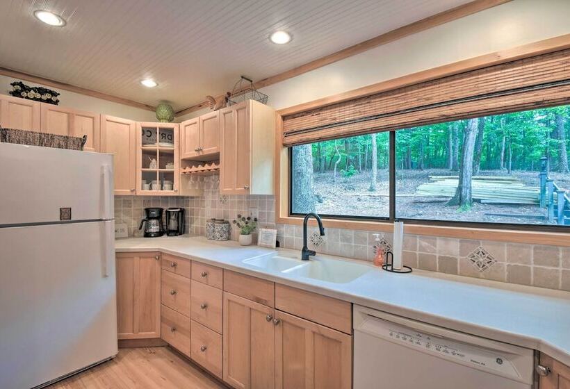 Mountain Mint Inn: Cabin W/ Resort Amenity Access!