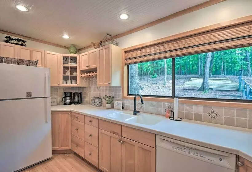 Mountain Mint Inn: Cabin W/ Resort Amenity Access!