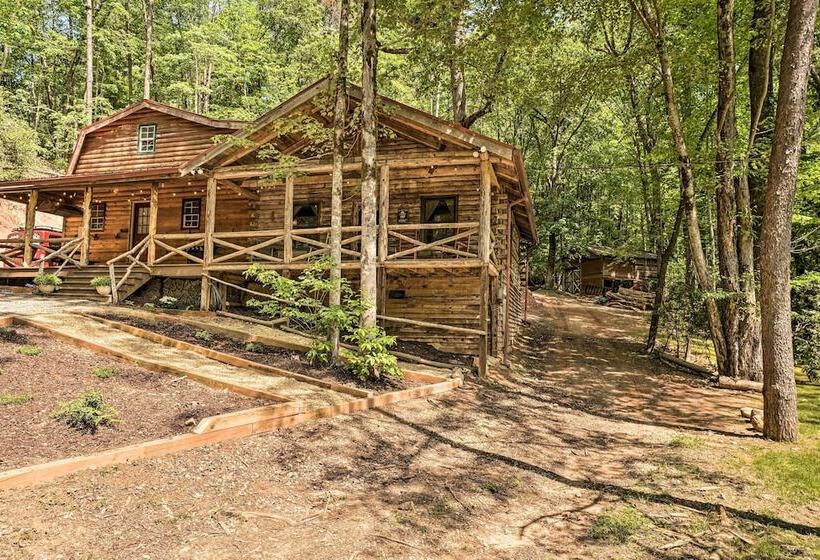 North Georgia Mtn Escape W/ Hot Tub & Games!