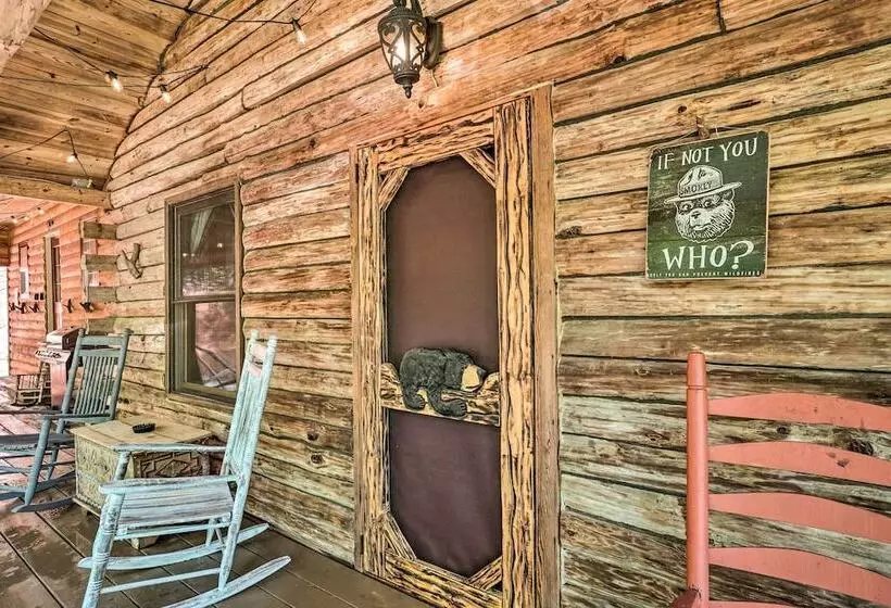 North Georgia Mtn Escape W/ Hot Tub & Games!