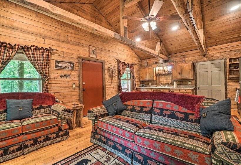 North Georgia Mtn Escape W/ Hot Tub & Games!