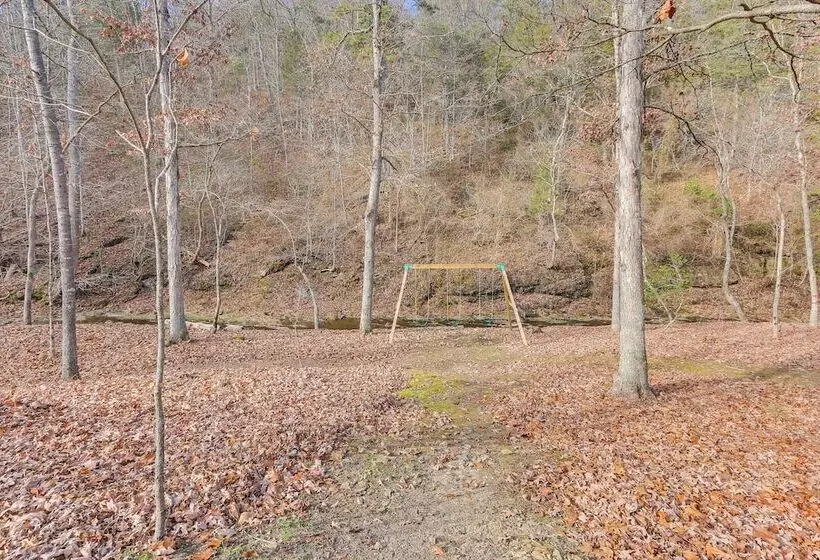 Wardensville Cabin W/ Hot Tub, Creek & Fire Pit!