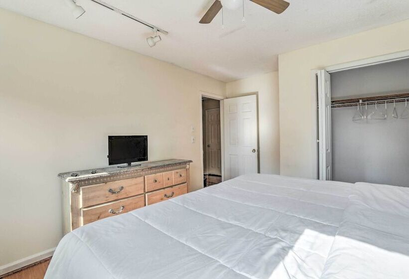 Pet Friendly House W/ Deck In Lawrenceville