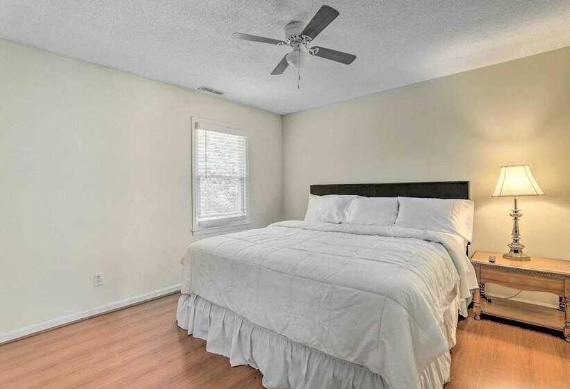 Pet Friendly House W/ Deck In Lawrenceville