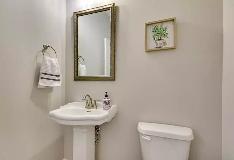 Pet Friendly & Spacious Grovetown Vacation Rental!