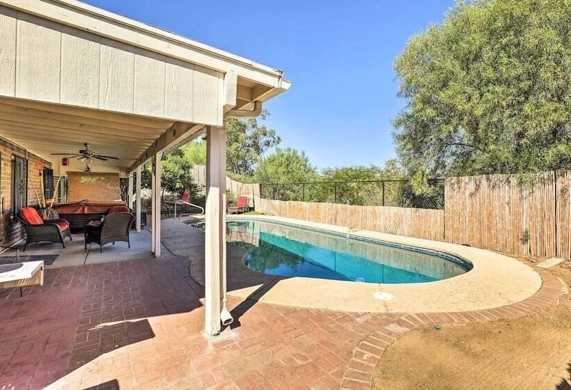 Pet Friendly Tucson Home W/ Heated Pool & Hot Tub