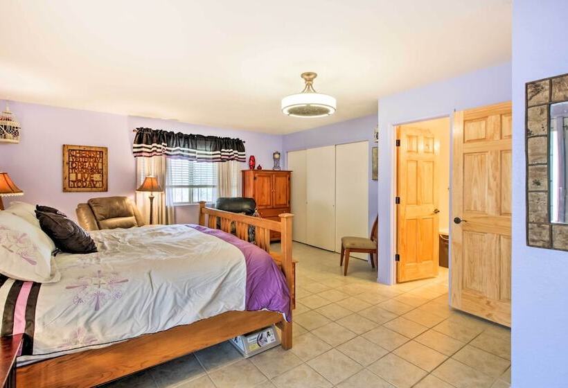 Pet Friendly Tucson Home W/ Heated Pool & Hot Tub