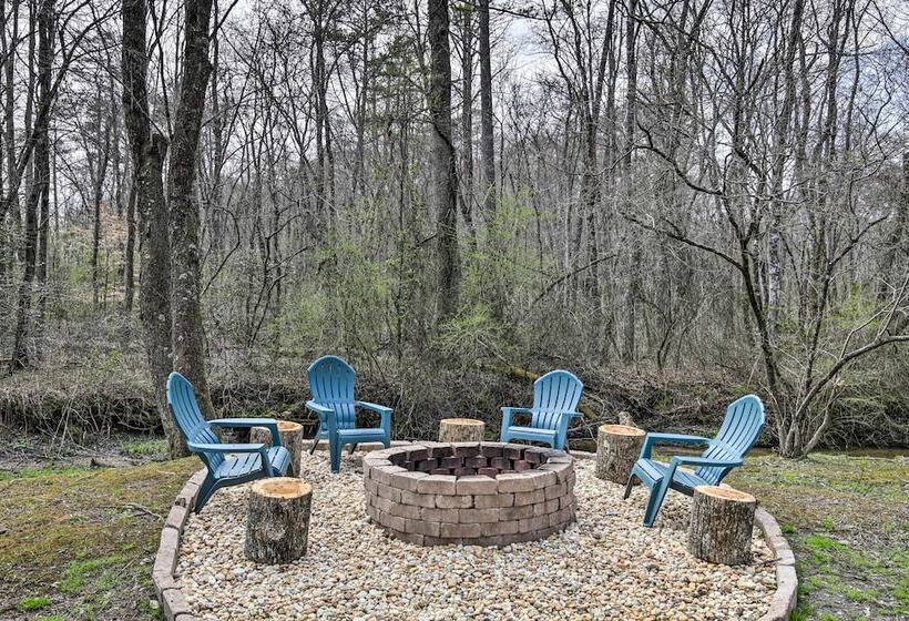 Picturesque Mountain Cabin W/ Hot Tub + Fire Pit!