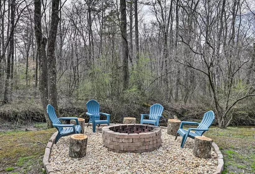 Picturesque Mountain Cabin W/ Hot Tub + Fire Pit!