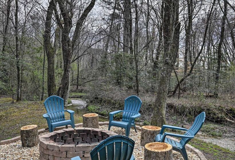 Picturesque Mountain Cabin W/ Hot Tub + Fire Pit!