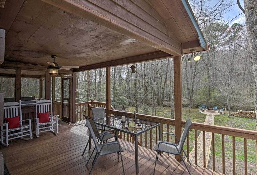 Picturesque Mountain Cabin W/ Hot Tub + Fire Pit!