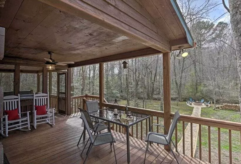 Picturesque Mountain Cabin W/ Hot Tub + Fire Pit!