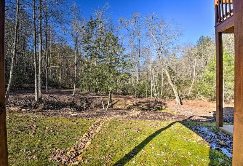 Private Cabin W/ Furnished Porch On < 3 Acres!