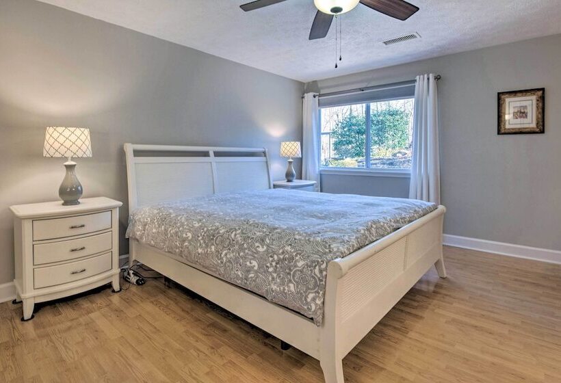 Roswell Home W/ Deck + Yard, 18 Mi To Truist Park!