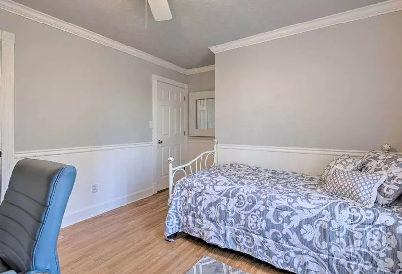 Roswell Home W/ Deck + Yard, 18 Mi To Truist Park!