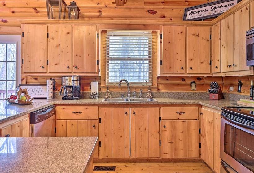 Sleeping Bear Cabin In Coosawattee Resort!