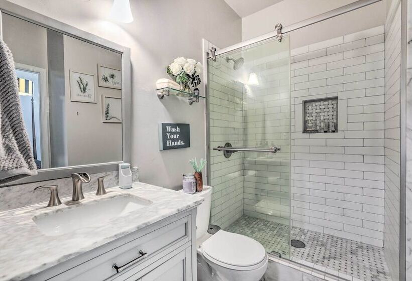 Snellville Abode < 9 Mi To Stone Mtn Park!