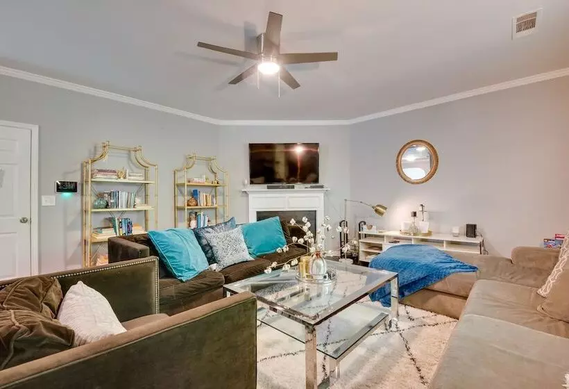 Snellville Abode < 9 Mi To Stone Mtn Park!