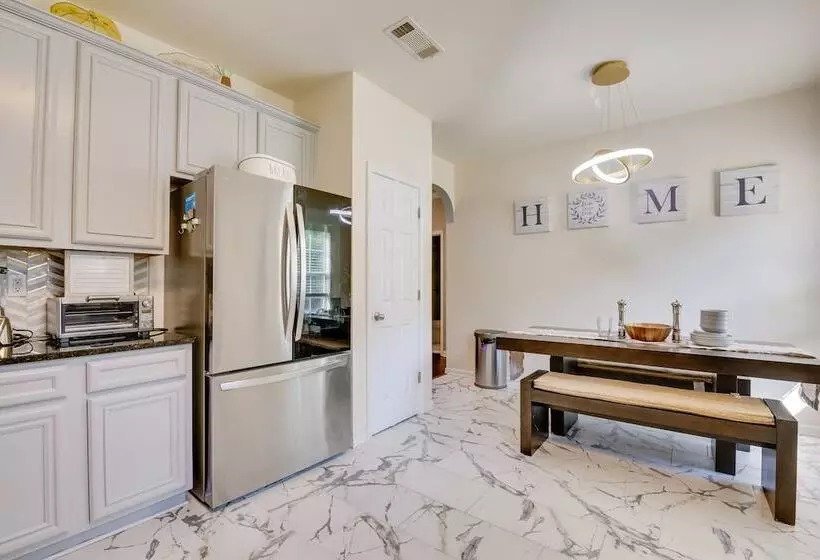 Snellville Abode < 9 Mi To Stone Mtn Park!