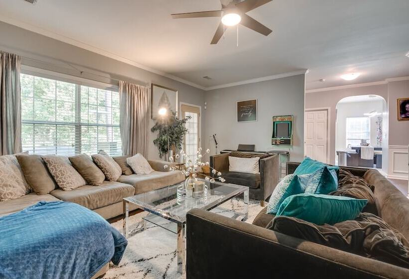 Snellville Abode < 9 Mi To Stone Mtn Park!