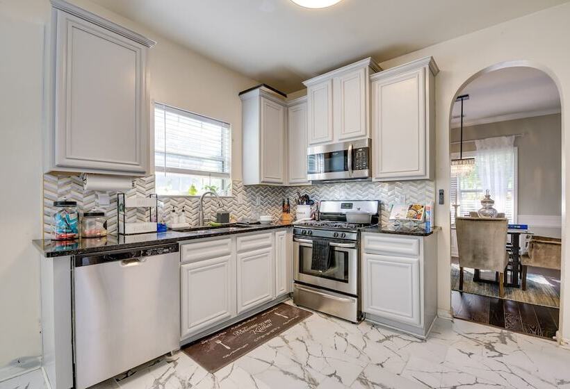 Snellville Abode < 9 Mi To Stone Mtn Park!