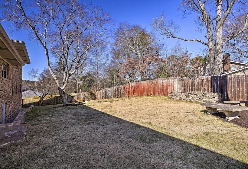Spacious Marietta House With Covered Patio!