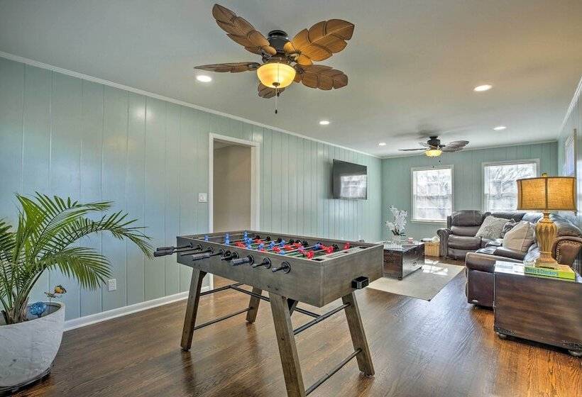 Spacious Marietta House With Covered Patio!