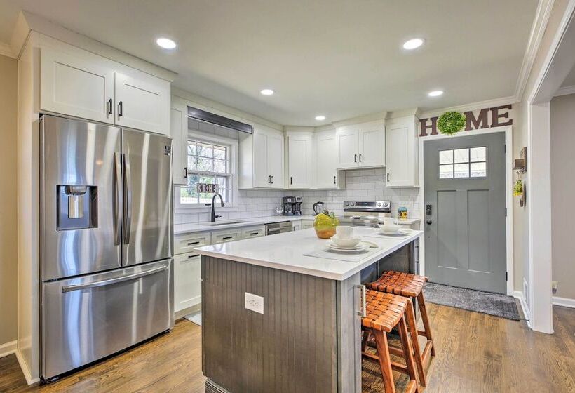 Spacious Marietta House With Covered Patio!