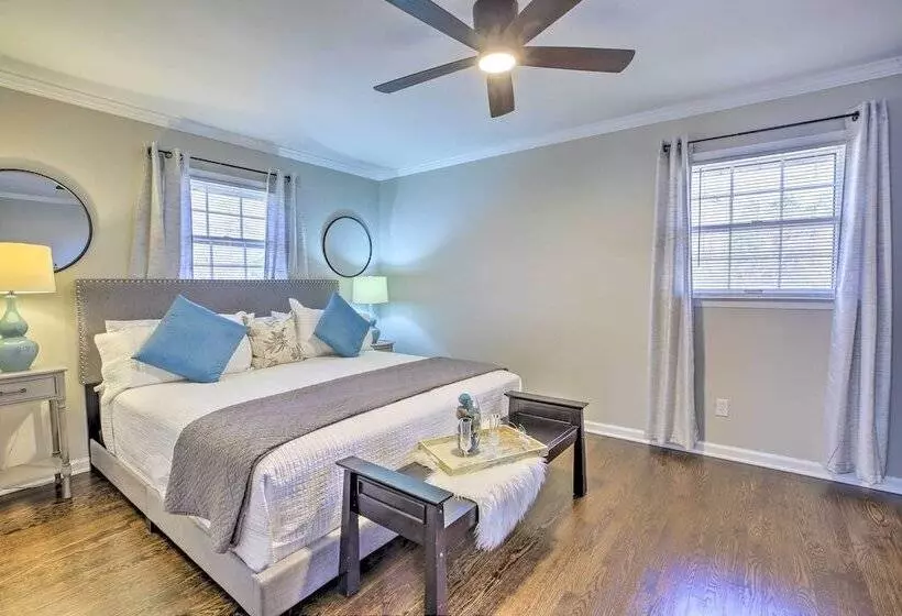 Spacious Marietta House With Covered Patio!