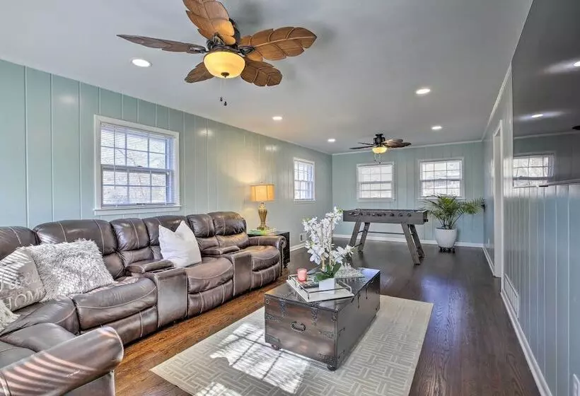 Spacious Marietta House With Covered Patio!