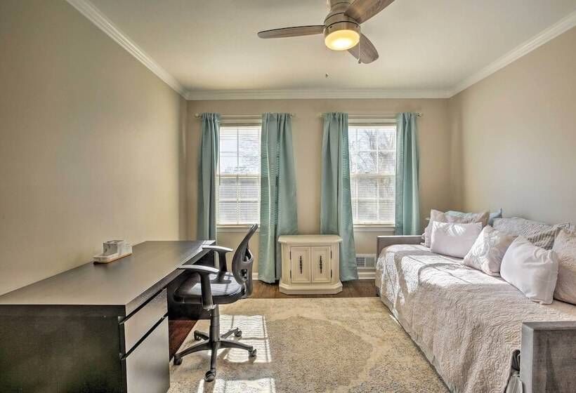 Spacious Marietta House With Covered Patio!