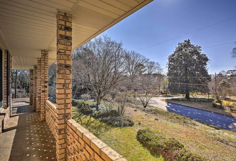 Spacious Marietta House With Covered Patio!