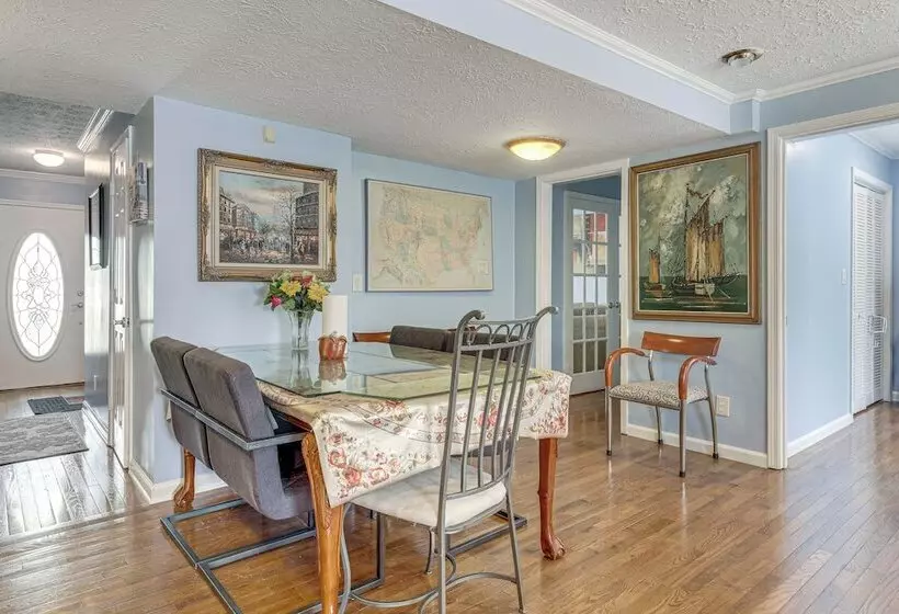 Spacious Norcross Home ~ 21 Mi To Downtown Atlanta