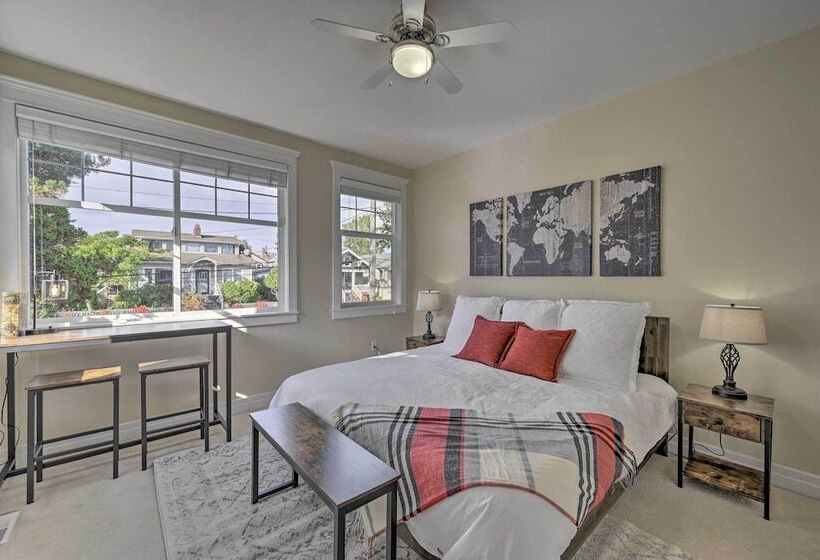 Sunny Seattle Home W/ Deck ~ 6 Mi To Downtown