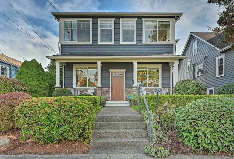 Sunny Seattle Home W/ Deck ~ 6 Mi To Downtown