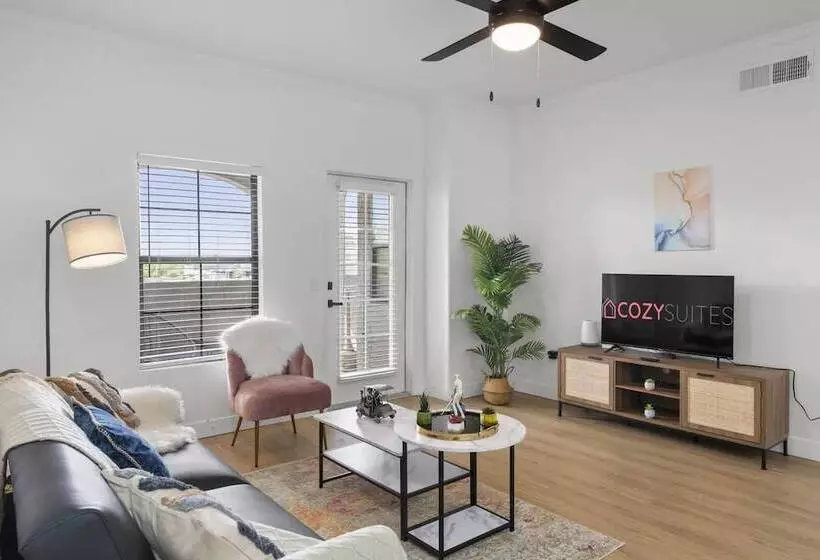 Two Cozysuites Apartment Chandler