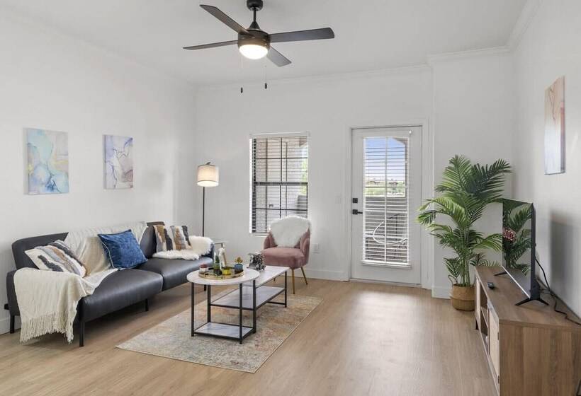 Two Cozysuites Apartment Chandler