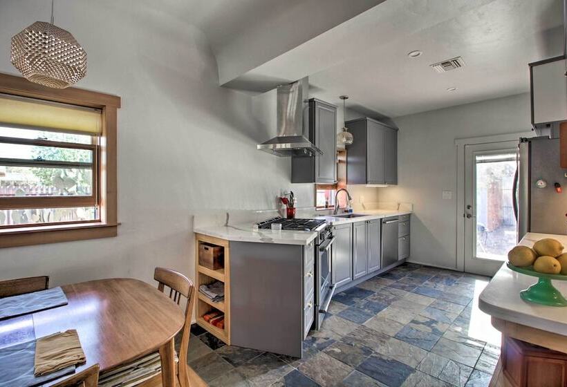 Unique & Historic Abode: Explore Downtown Tucson!