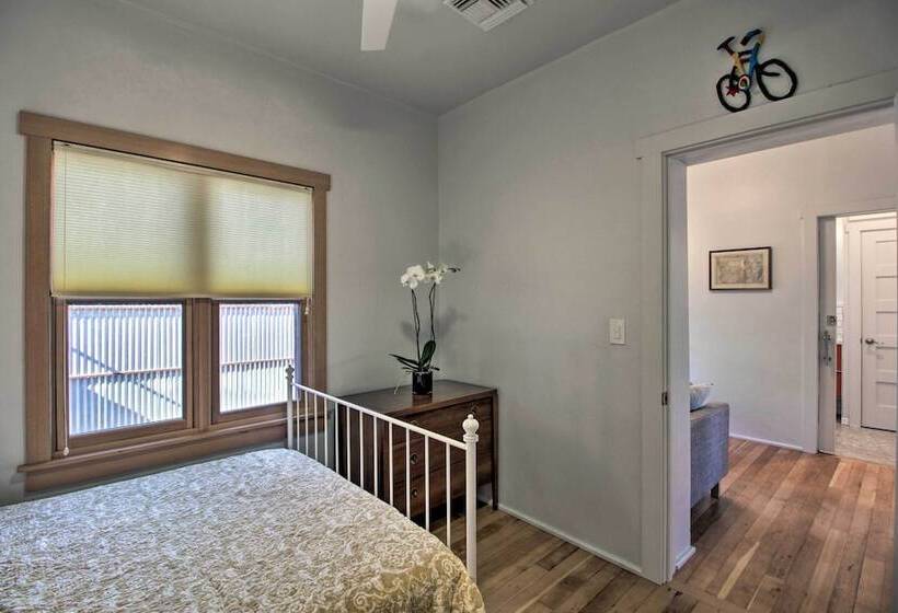 Unique & Historic Abode: Explore Downtown Tucson!