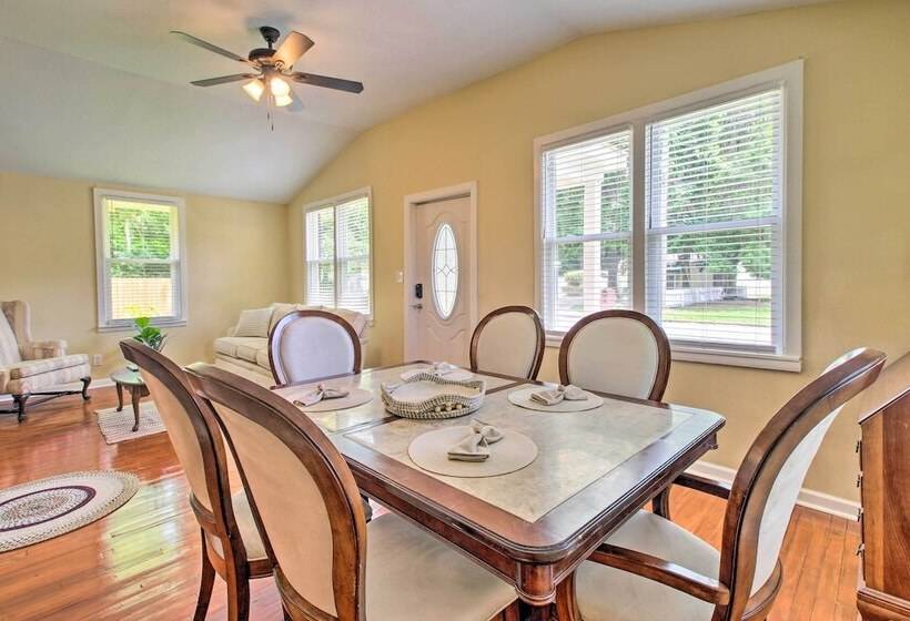 Updated Savannah Hideaway W/ Luxury Backyard!