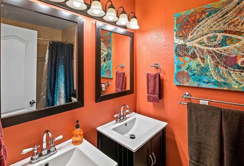 West Sedona Vacation Rental: 1 Mi To Trails!